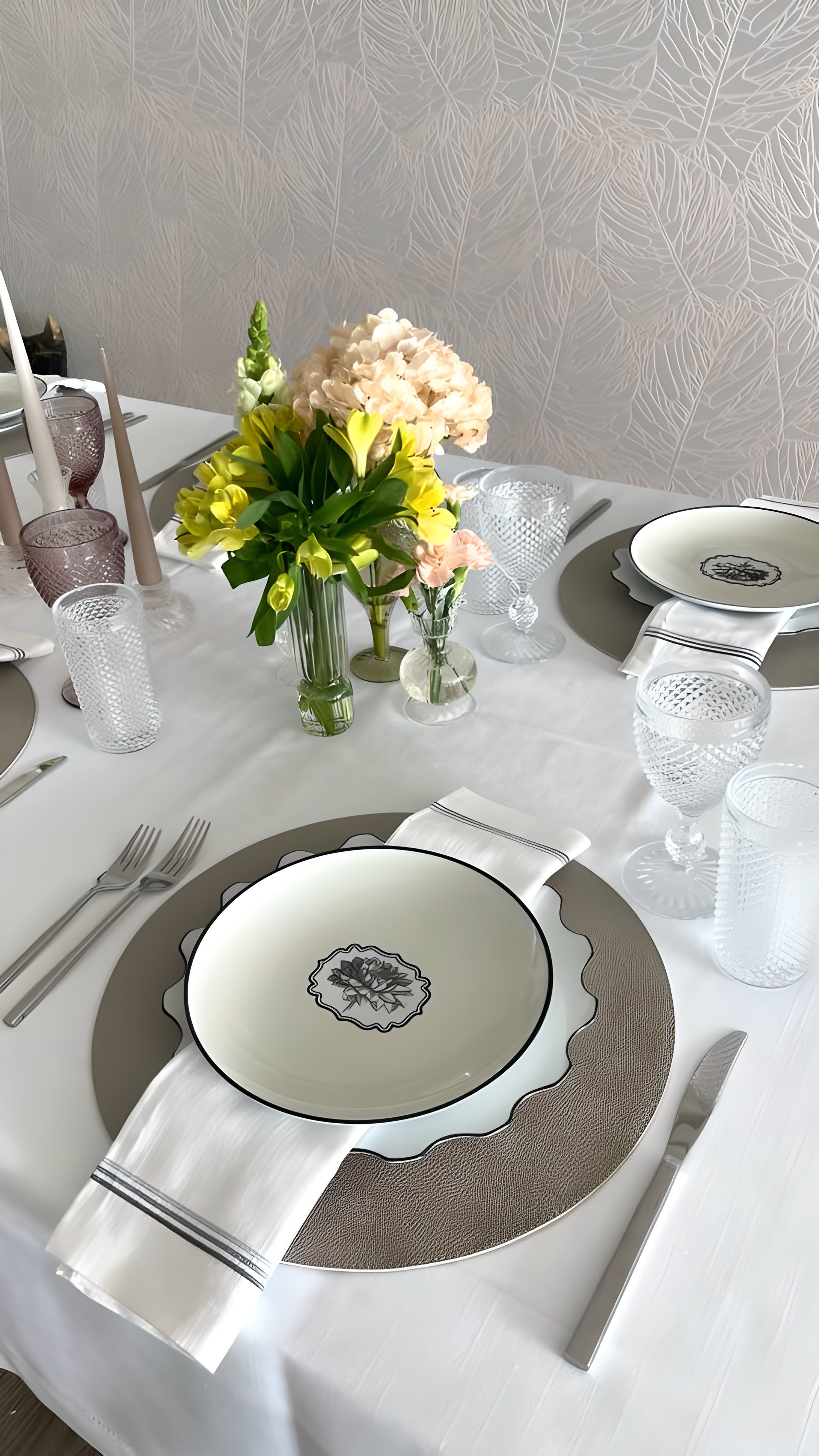 Dubai Reversible Round Placemat