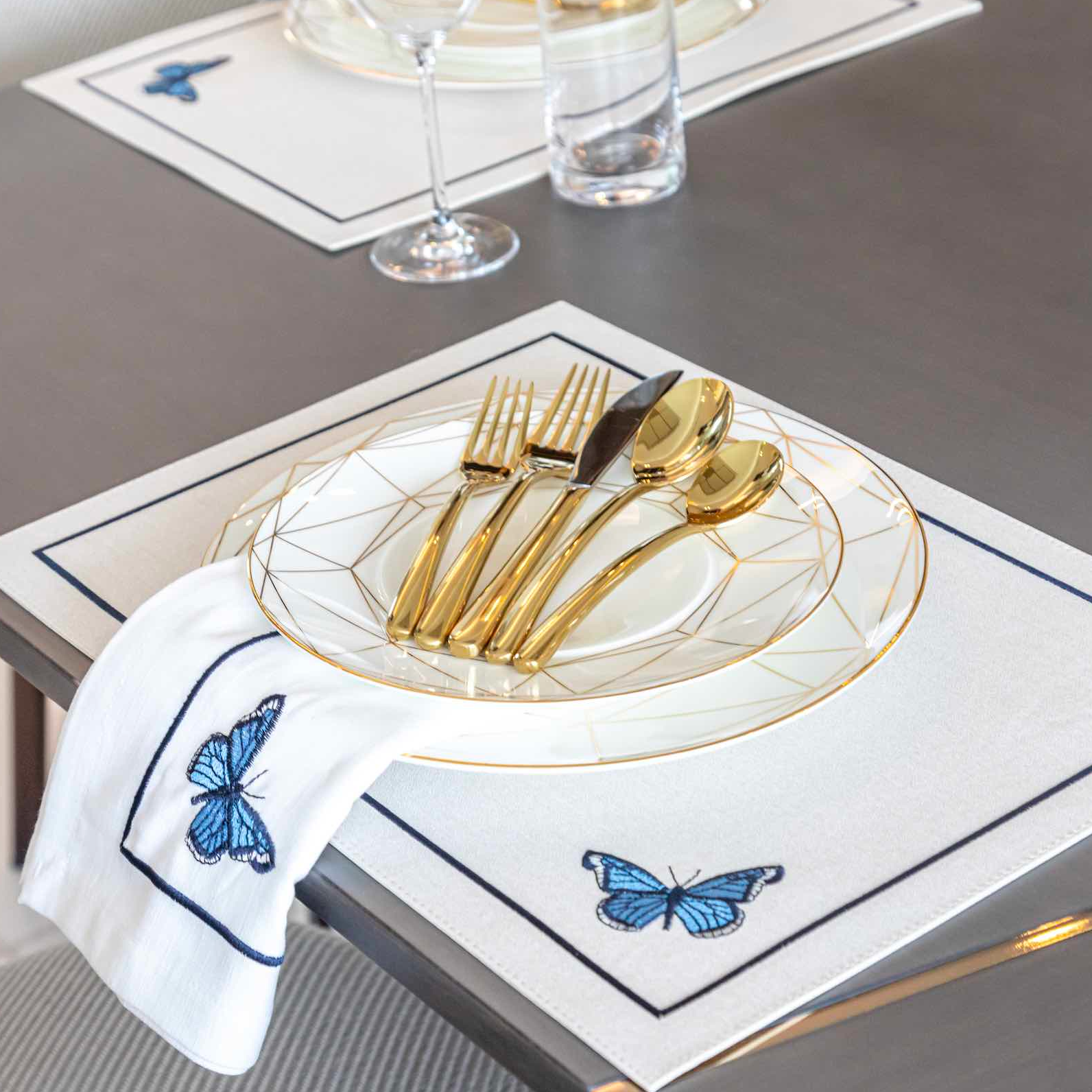 Capri Embroidery Napkin