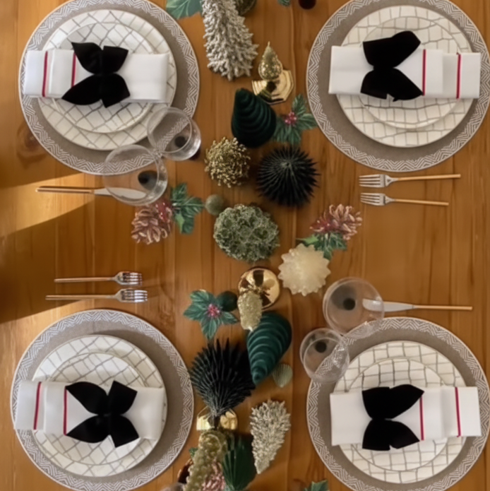 Tokyo Embroidered Triple Zig Zag Round Placemat Gold